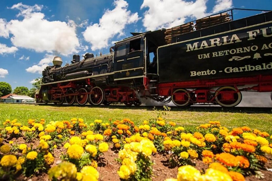 Bento Gonçalves - Maria Fumaça - Lateral